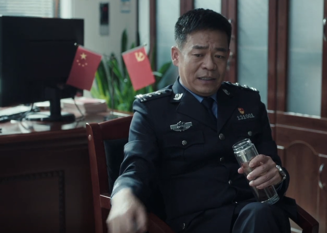 致高血压患者 ----《扫黑风暴》中胡所长的错误示范(图4)